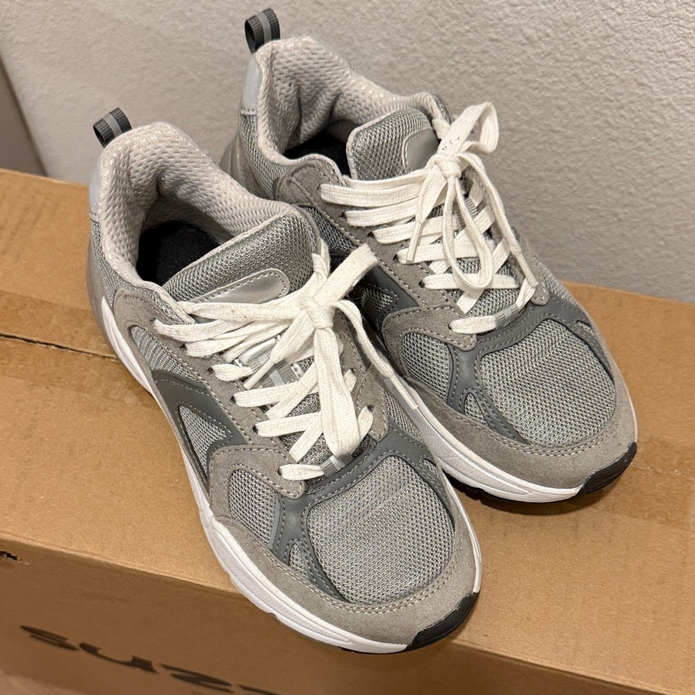 H&M Classic Grey Mesh & Suede Athletic Sneakers